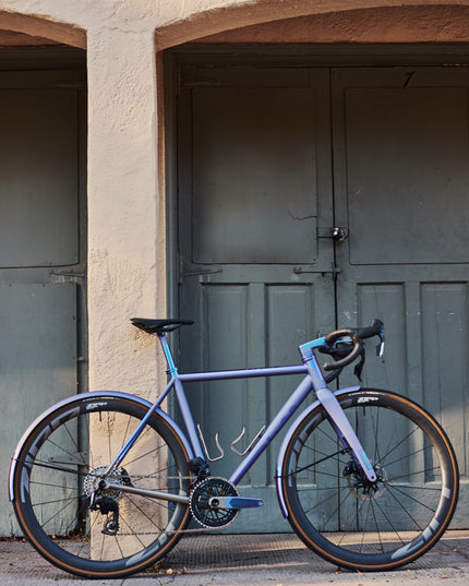 No.22 Great Divide Crushed Orchid Cerakote | Electric Blue Anodized 52cm