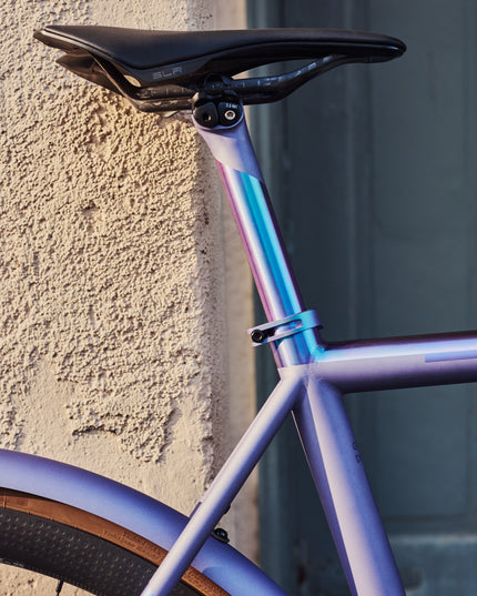 No.22 Great Divide Crushed Orchid Cerakote | Electric Blue Anodized 52cm