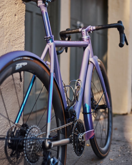 No.22 Great Divide Crushed Orchid Cerakote | Electric Blue Anodized 52cm