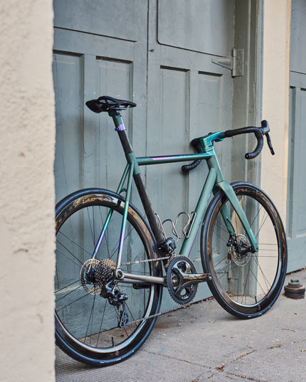 No.22 Aurora Charcoal Green Cerakote | Green-Blue Anodized 54cm