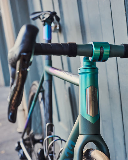 No.22 Aurora Charcoal Green Cerakote | Green-Blue Anodized 54cm