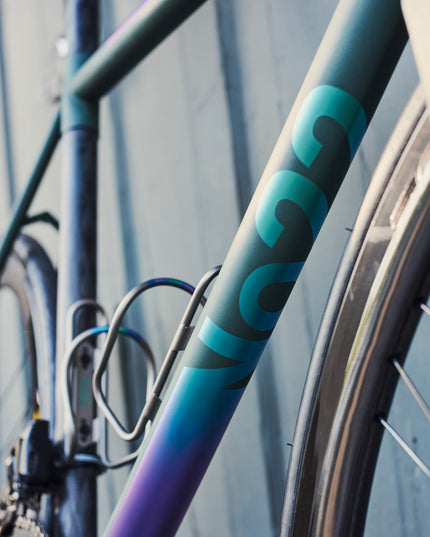 No.22 Aurora Charcoal Green Cerakote | Green-Blue Anodized 54cm