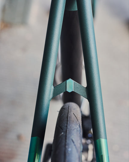 No.22 Aurora Charcoal Green Cerakote | Green-Blue Anodized 54cm