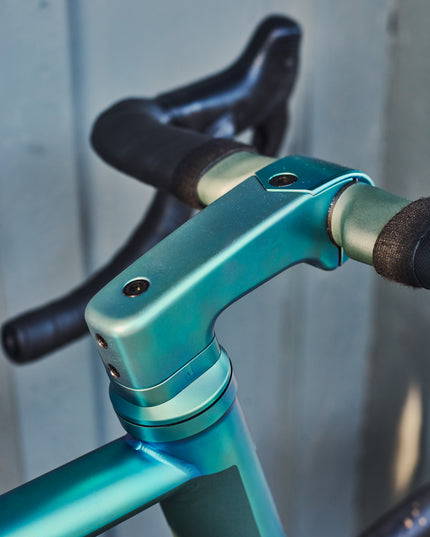 No.22 Aurora Charcoal Green Cerakote | Green-Blue Anodized 54cm