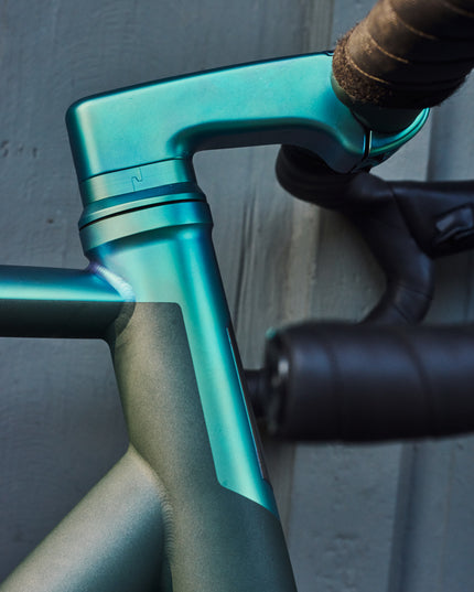 No.22 Aurora Charcoal Green Cerakote | Green-Blue Anodized 54cm