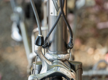 Consingment Vanilla Breakaway Road Bike (Custom Geo) Silver Shimano 105 w/ Case