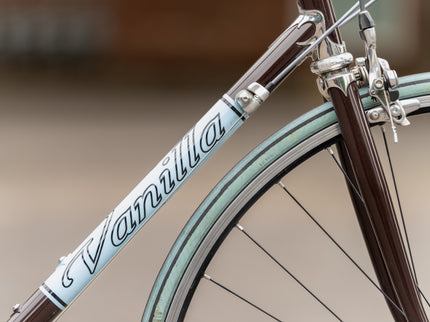 Consignment Sasha White 2004 Vanilla Steel Road 60cm Dura Ace