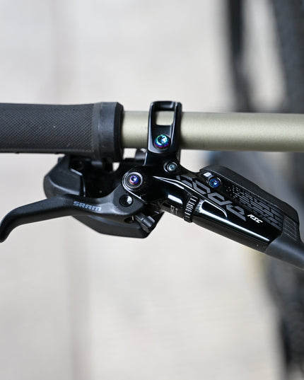 Santa Cruz Nomad - Small - Black/White - CONSIGNMENT