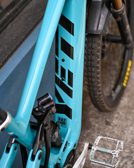 Yeti 160e - Medium - Blue/Black - CONSIGNMENT