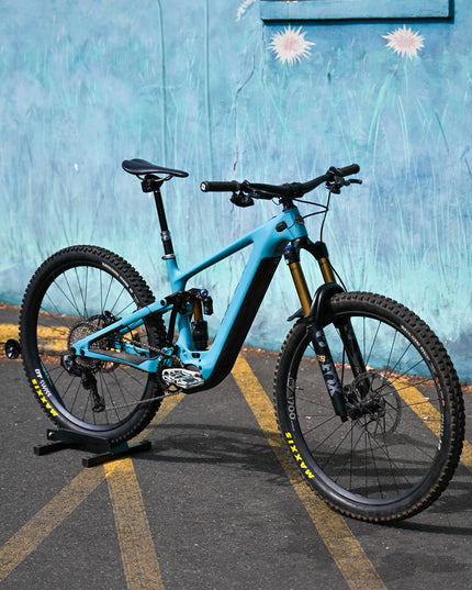 Yeti 160e - Medium - Blue/Black - CONSIGNMENT