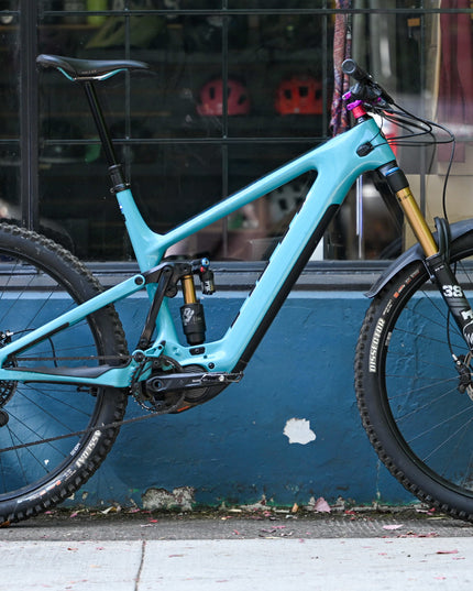 Yeti 160e - X-Large - Blue/Black - CONSIGNMENT