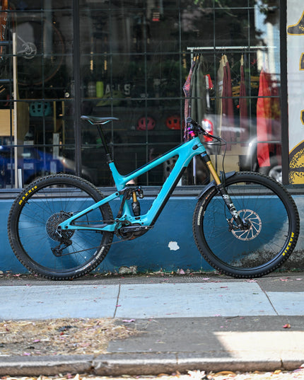 Yeti 160e - X-Large - Blue/Black - CONSIGNMENT