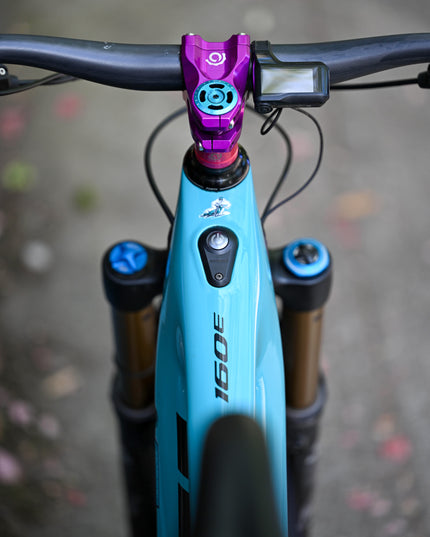 Yeti 160e - X-Large - Blue/Black - CONSIGNMENT