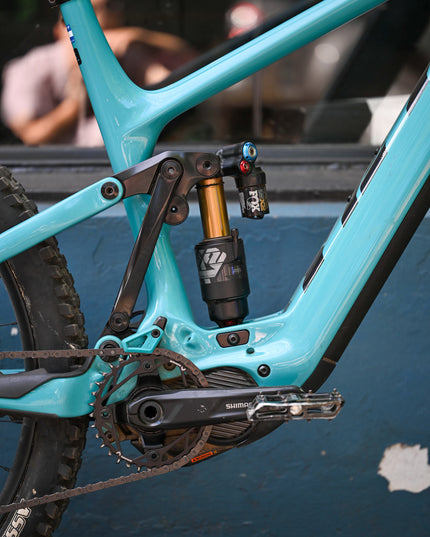 Yeti 160e - X-Large - Blue/Black - CONSIGNMENT
