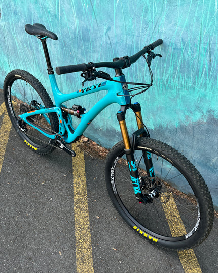 Consignment Yeti SB5 Carbon 27.5" Large