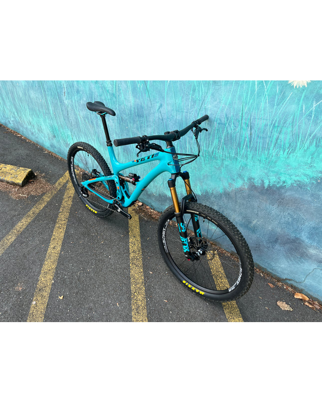 Consignment Yeti SB5 Carbon 27.5" Large