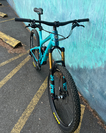 Consignment Yeti SB5 Carbon 27.5" Large
