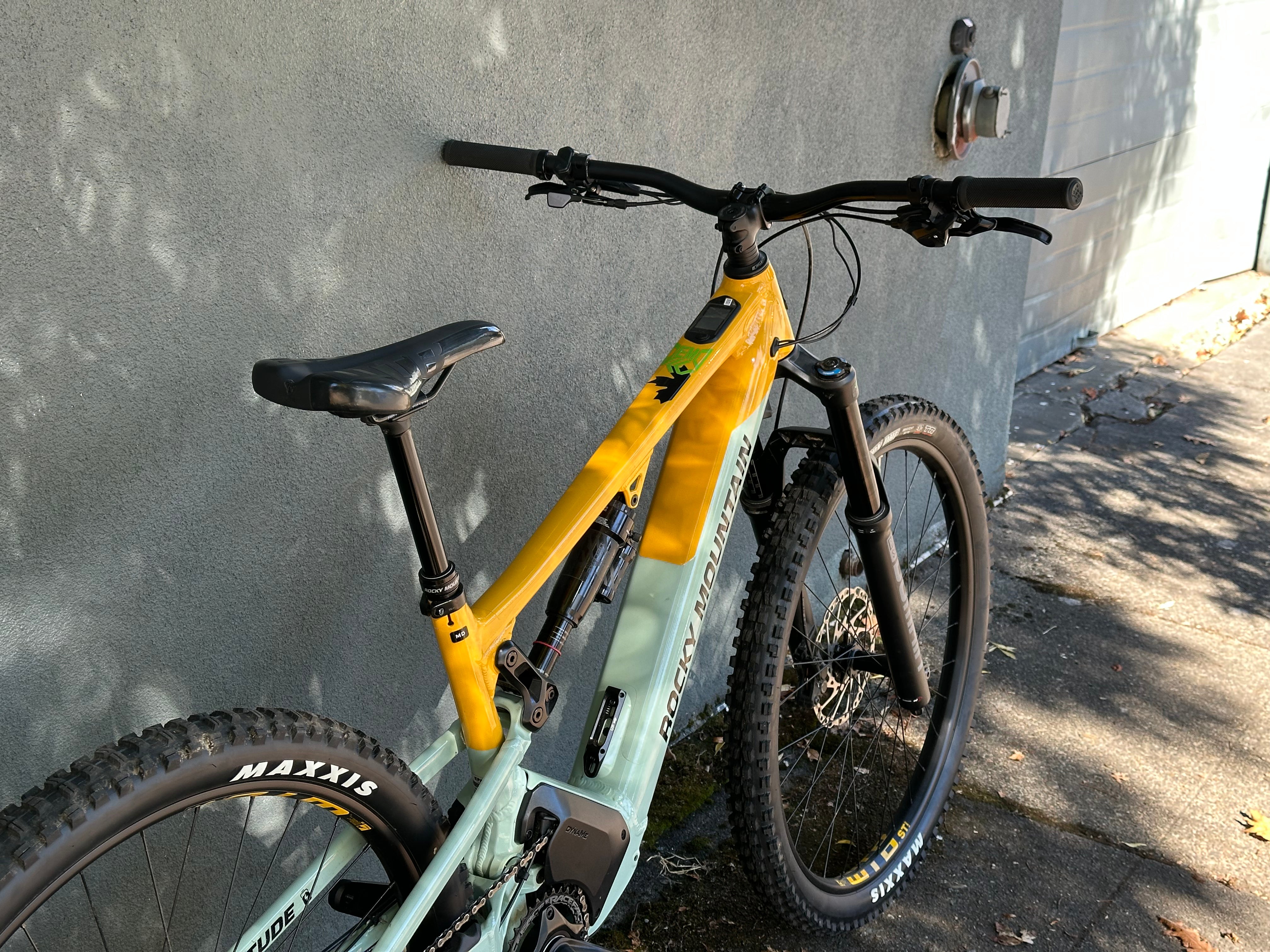 Ex-Demo Rocky Mountain Altitude Powerplay A30 Coil Medium Blue