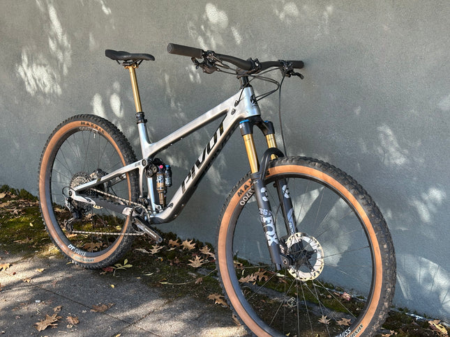 Ex-Demo Pivot Trail 429 Pro XT/XTR Metallic Silver Large