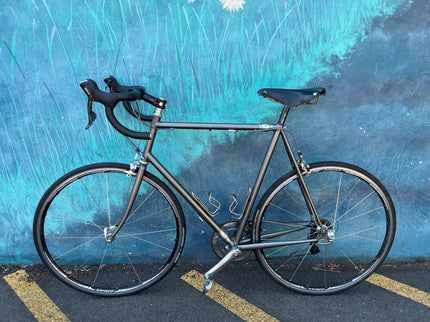 Consignment Vanilla Breakaway Road Bike (Custom Geo) Silver Shimano 105 w/ Case