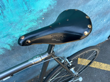 Consignment Vanilla Breakaway Road Bike (Custom Geo) Silver Shimano 105 w/ Case