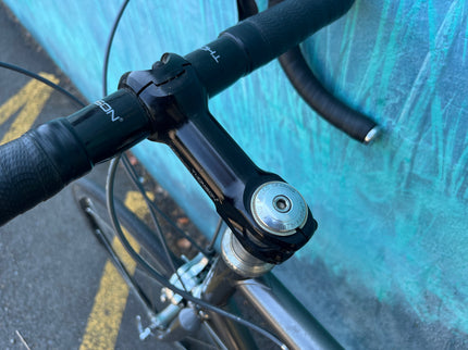 Consignment Vanilla Breakaway Road Bike (Custom Geo) Silver Shimano 105 w/ Case