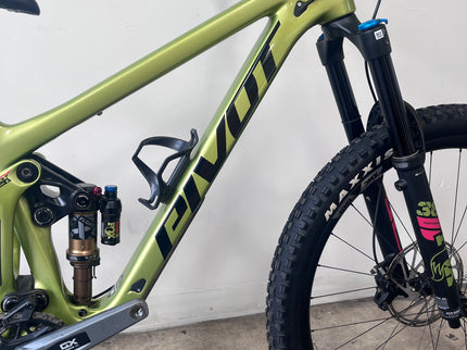 Consignment Pivot Switchblade v5 SRAM Ride GX Medium Electric Green