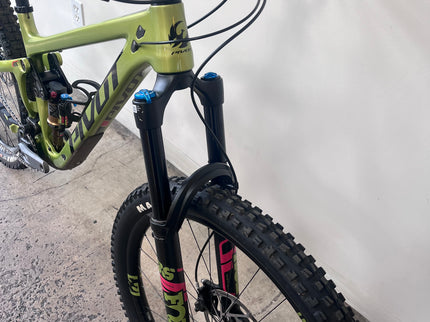 Consignment Pivot Switchblade v5 SRAM Ride GX Medium Electric Green