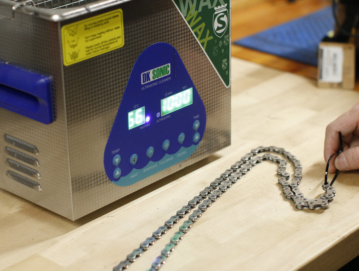 <strong>Chain Waxing</strong>