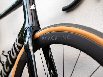 Consignment  Factor Ostro VAM  Raw Carbon/Chrome Sram Red D1 61cm