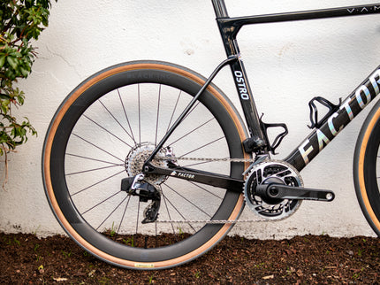 Consignment  Factor Ostro VAM  Raw Carbon/Chrome Sram Red D1 61cm