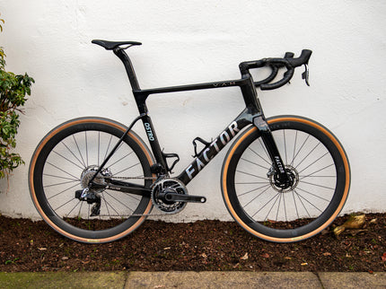 Consignment  Factor Ostro VAM  Raw Carbon/Chrome Sram Red D1 61cm