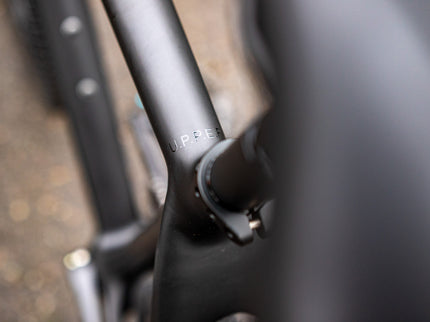 Open Upper Medium Black GRX 1x12