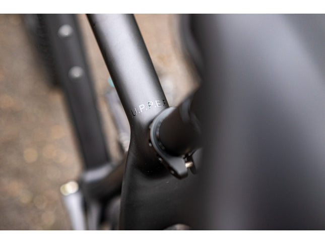 Open Upper Medium Black GRX 1x12