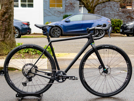 Open Upper Medium Black GRX 1x12