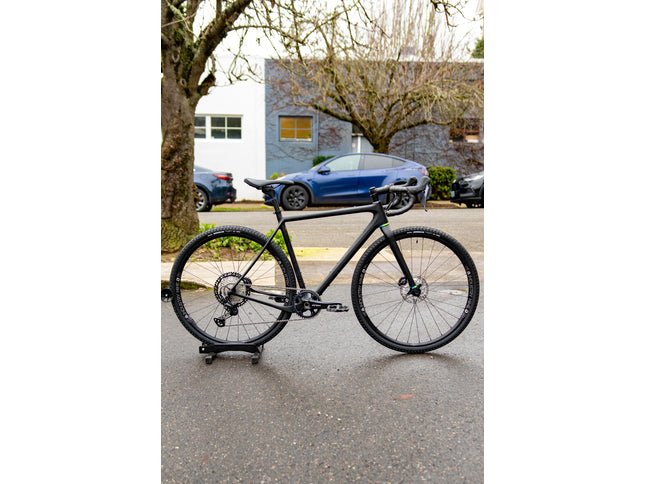 Open Upper Medium Black GRX 1x12