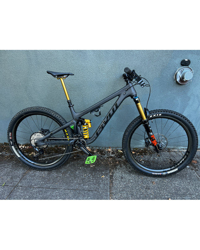 Pivot Cycles - Consignment Pivot Mach 6 Medium Black Custom - 210000074126 - Cyclepath PDX