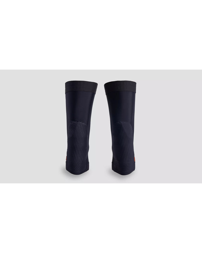 Specialized - Specialized Traction D30 Knee Pad - 64325-1601 - Cyclepath PDX